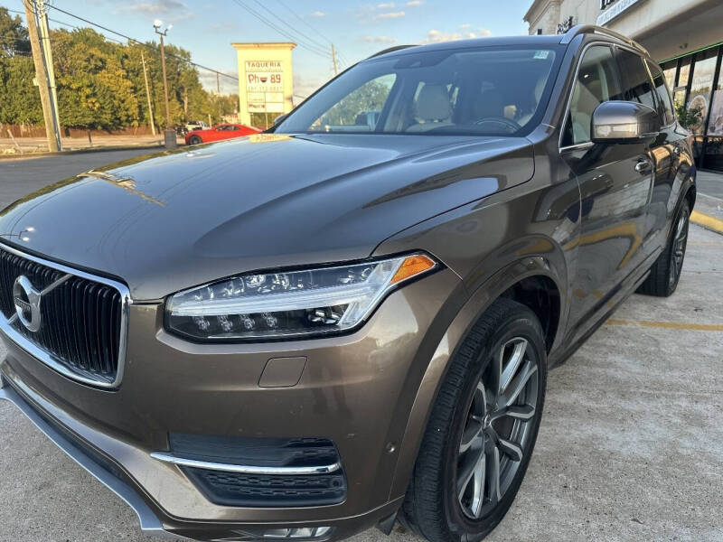 2017 Volvo XC90 T6 Momentum