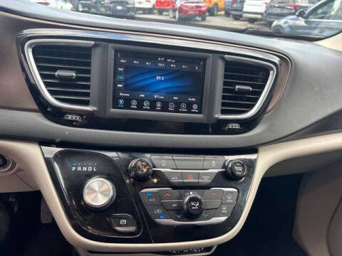 2021 Chrysler Voyager LXi