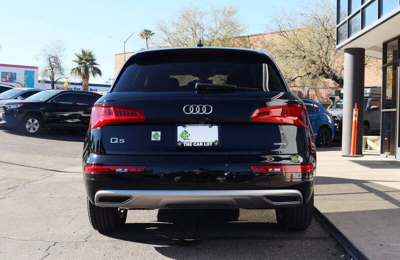 2020 Audi Q5 quattro Titanium Premium 45 TFSI