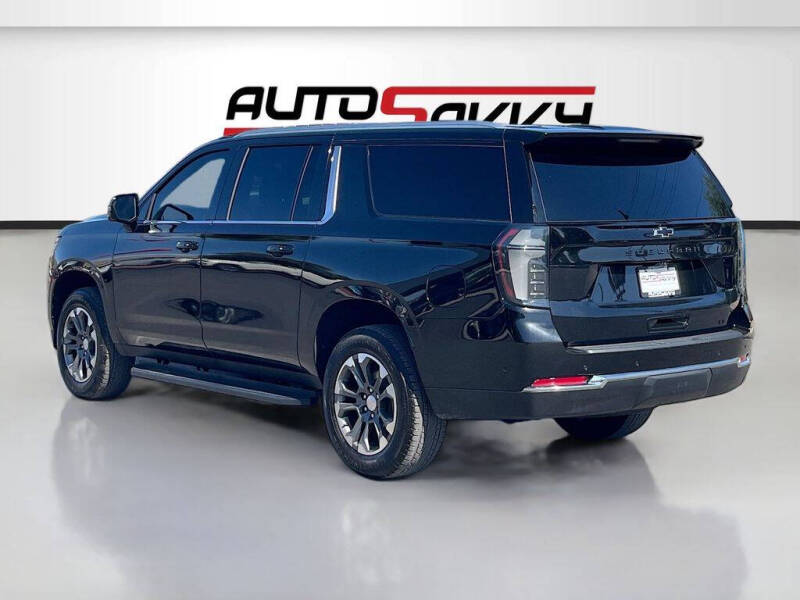 2025 Chevrolet Suburban LT