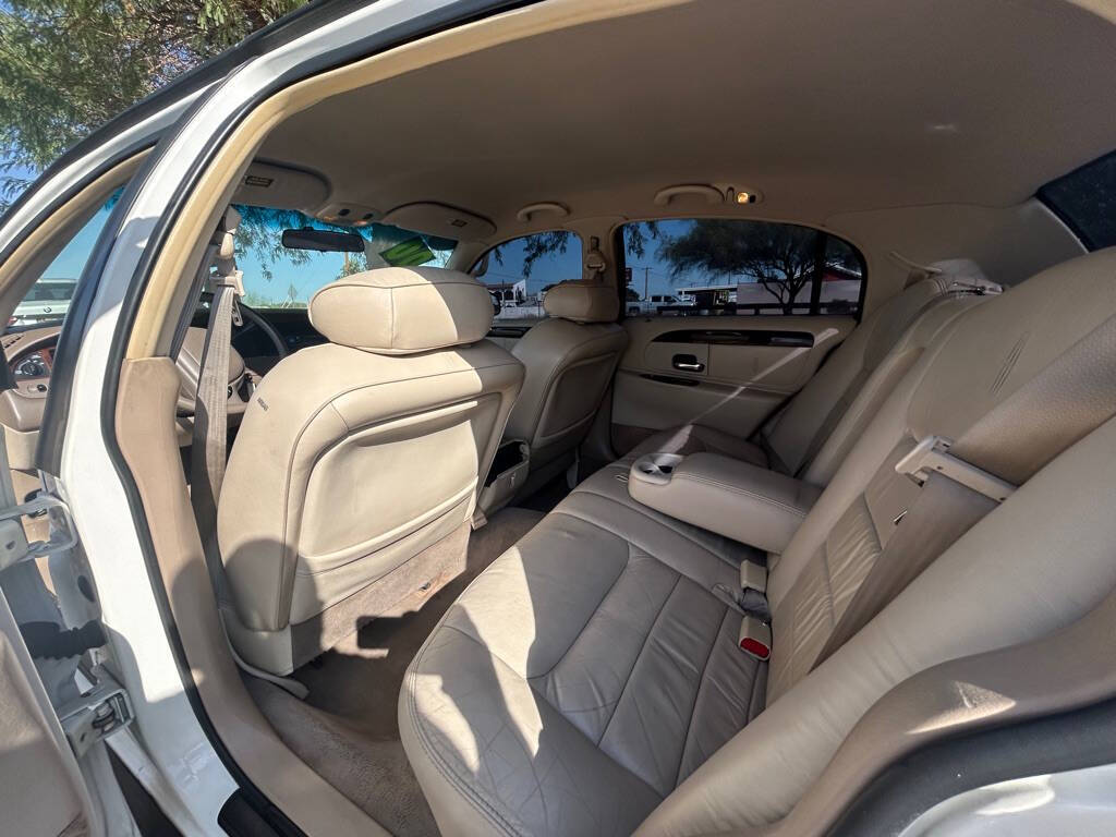 2000 Lincoln Town Car for sale at Big 3 Automart At Double H Auto Ranch in QUEEN CREEK, AZ