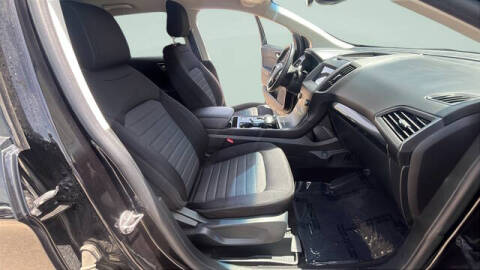 2020 Ford Edge SE
