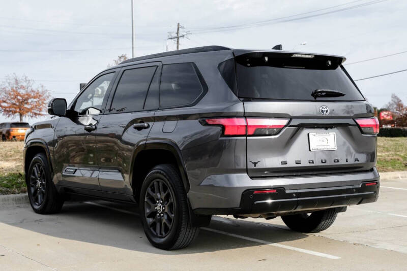 2023 Toyota Sequoia Platinum