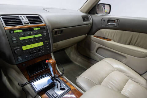 1999 Lexus LS 400