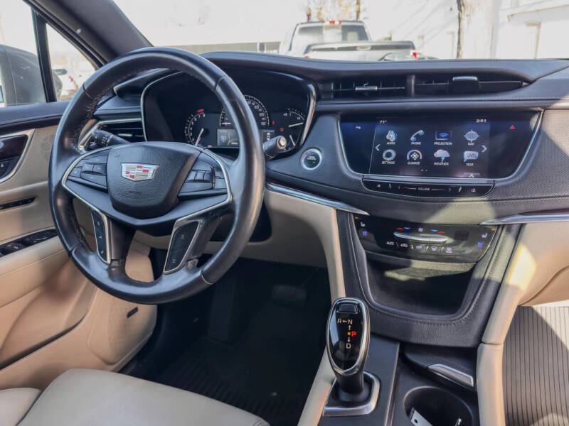 2017 Cadillac XT5 Premium Luxury