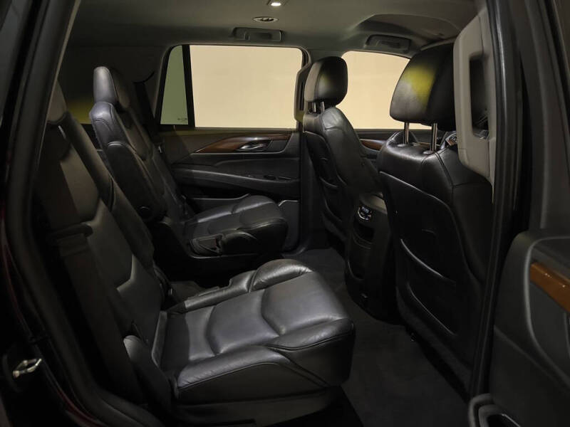 2019 Cadillac Escalade Standard