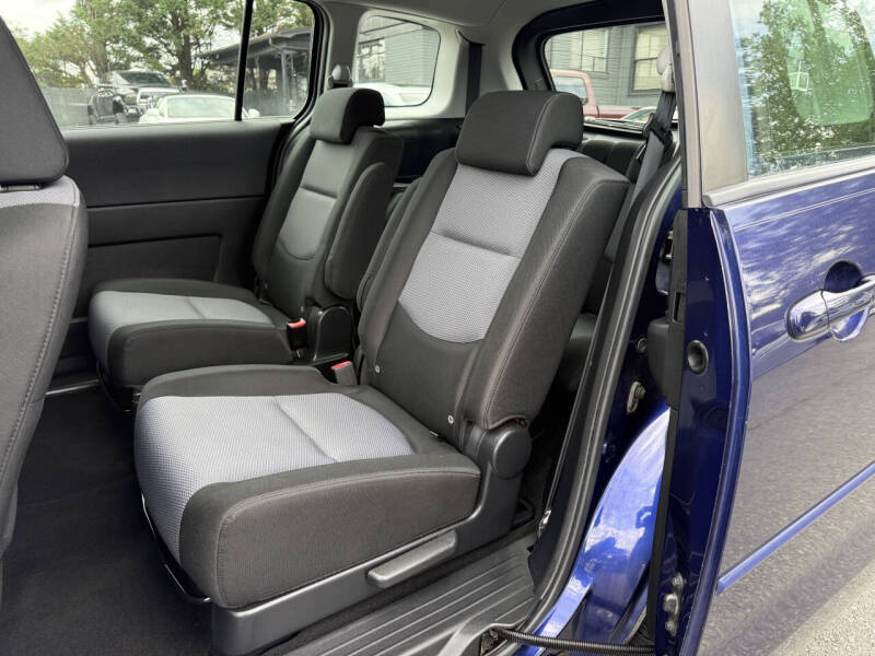 2006 Mazda MAZDA5 Sport