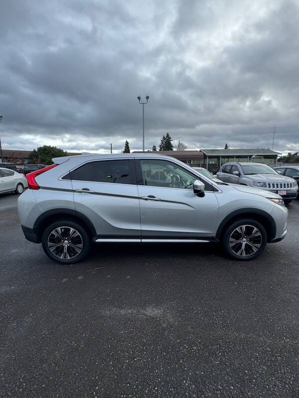 2020 Mitsubishi Eclipse Cross SE