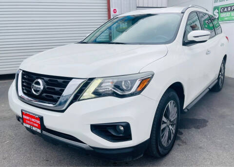 2017 Nissan Pathfinder SV