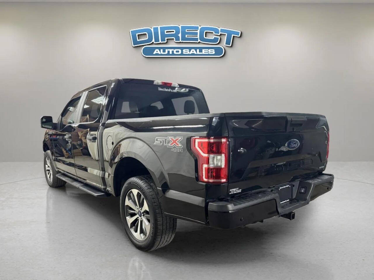 2019 Ford F-150 XLT 4x4 4dr SuperCrew 5.5 ft. SB - Black exterior view 4