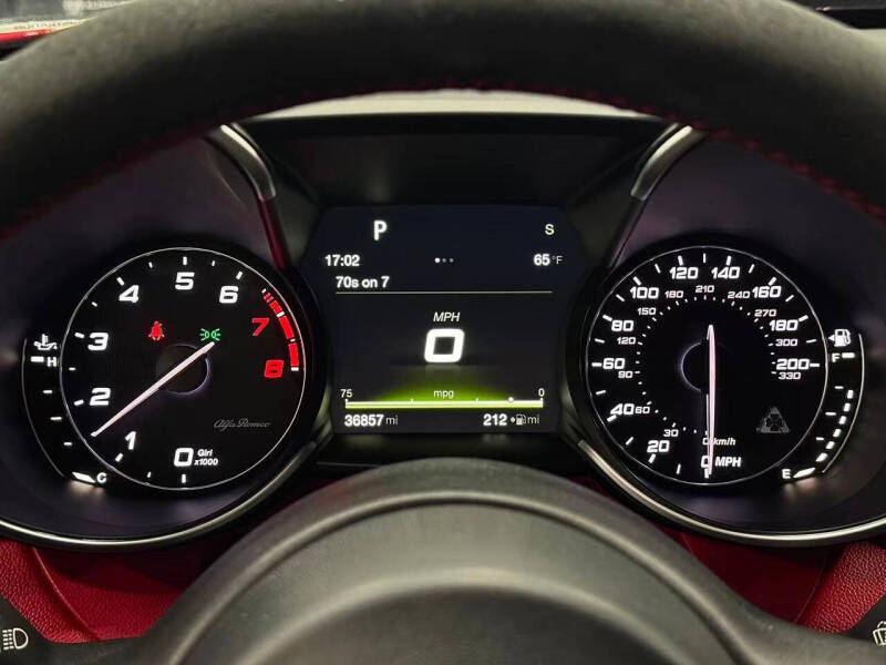 2017 Alfa Romeo Giulia Quadrifoglio