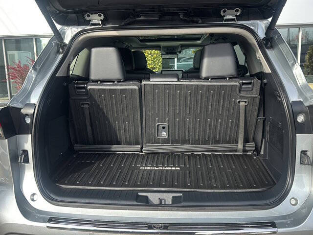 2024 Toyota Highlander Platinum