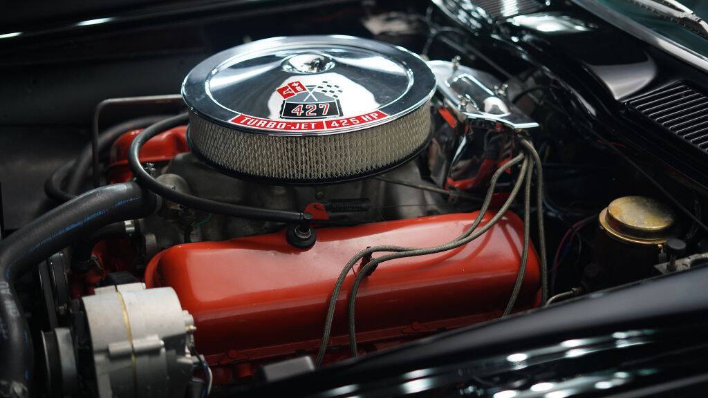 1966 Chevrolet Corvette 23