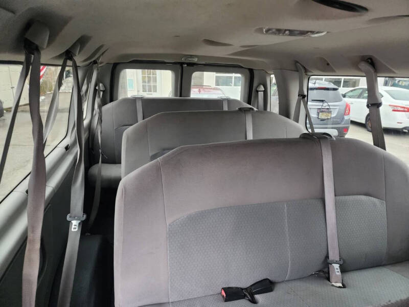 2014 Ford E-Series E-350 SD XLT