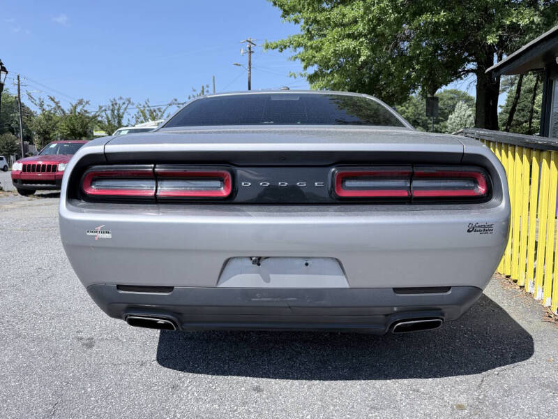 2016 Dodge Challenger SXT
