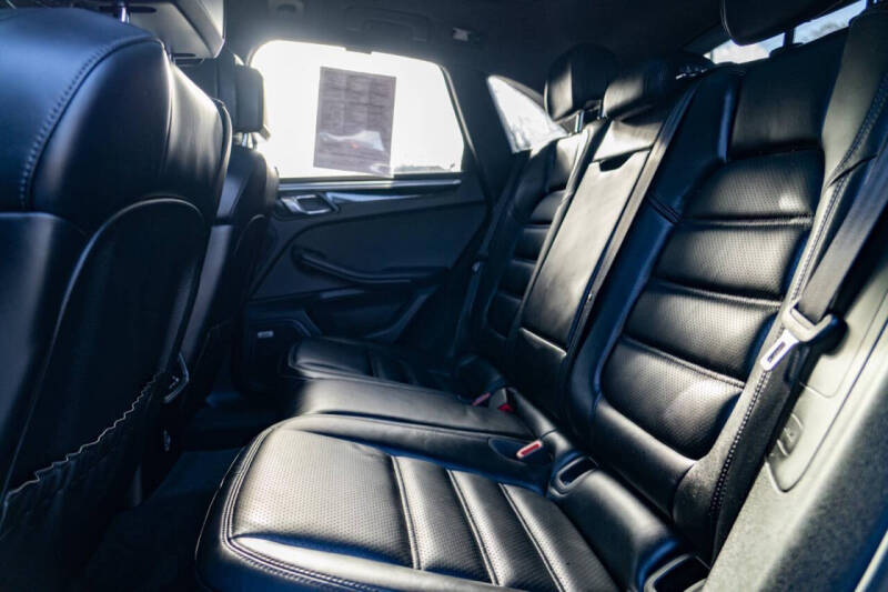 2018 Porsche Macan