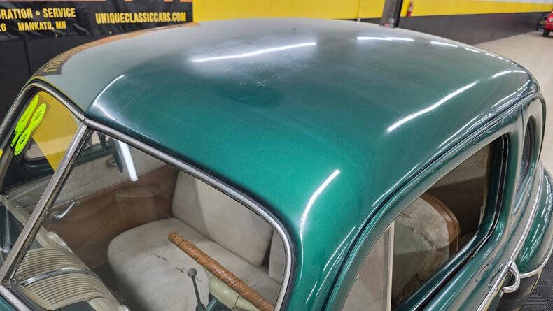 1948 Ford Super Deluxe