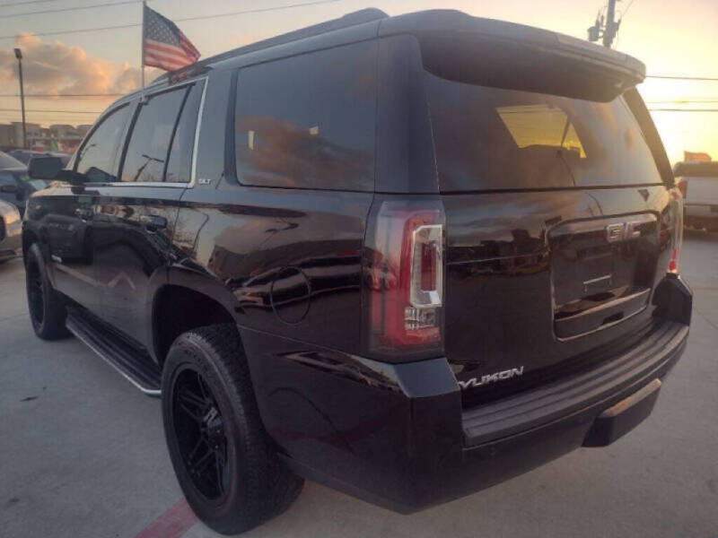 2017 GMC Yukon SLT