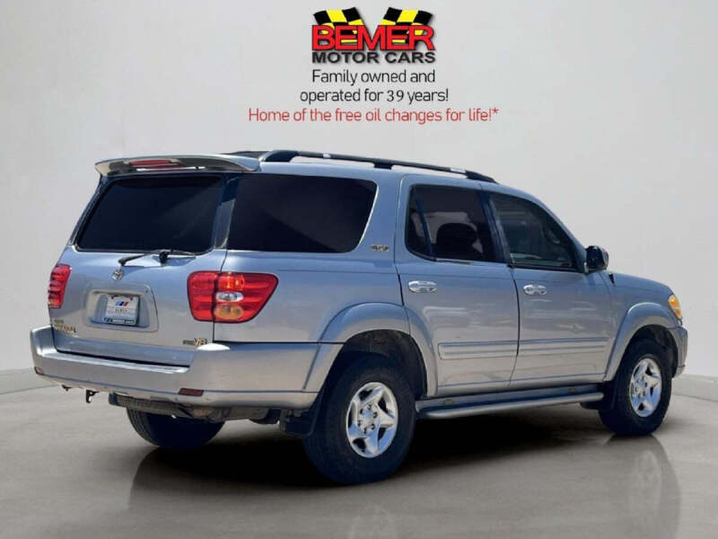 2002 Toyota Sequoia SR5