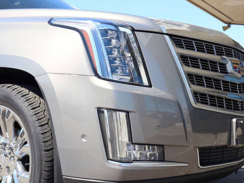 2018 Cadillac Escalade Luxury