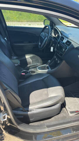 2013 Chrysler 200 Limited