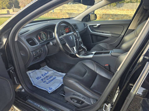 2016 Volvo V60 Cross Country T5