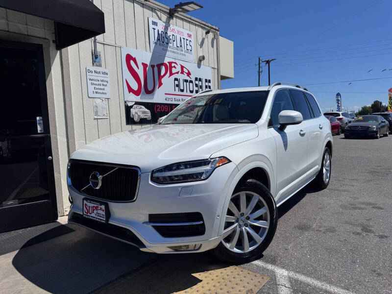 2016 Volvo XC90 T6 Momentum
