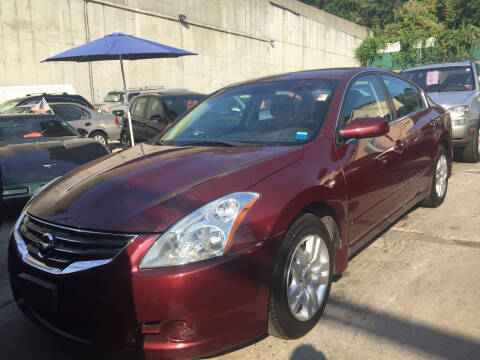 2012 Nissan Altima for sale at Drive Deleon in Yonkers NY