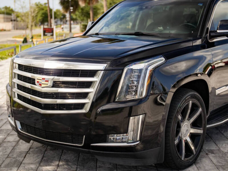 2016 Cadillac Escalade ESV Luxury Collection