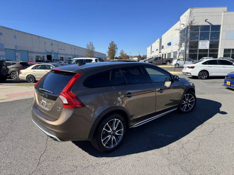 2016 Volvo V60 Cross Country T5