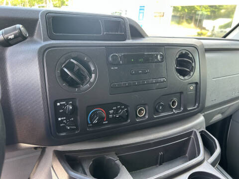 2012 Ford E-Series E-350 SD XL