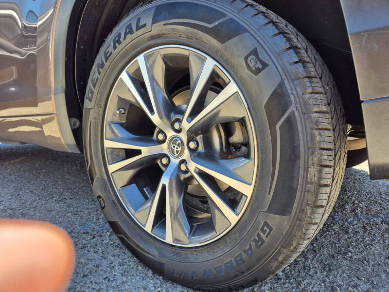 2017 Toyota Highlander LE