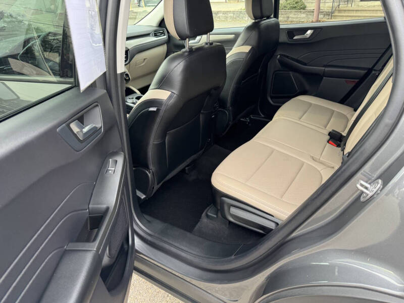 2022 Ford Escape SEL