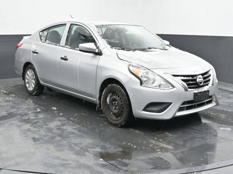 2019 Nissan Versa S Plus
