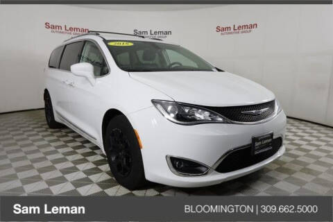 2018 Chrysler Pacifica for sale at Sam Leman CDJR Bloomington in Bloomington IL