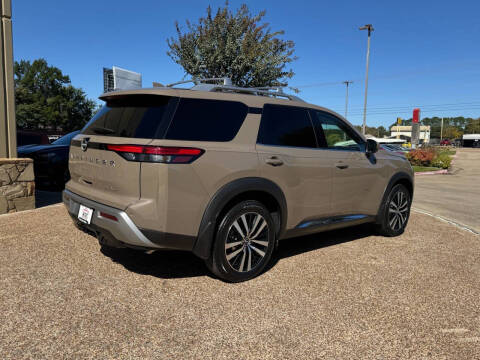 2024 Nissan Pathfinder Platinum