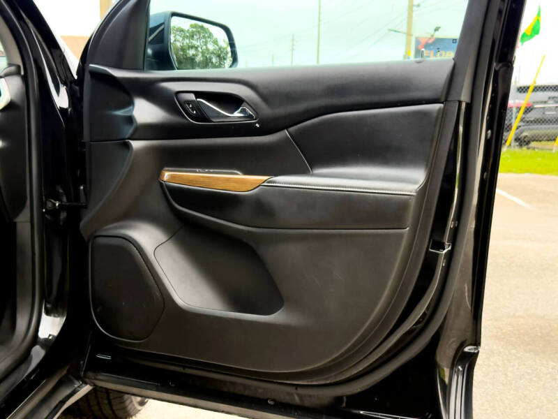 2017 GMC Acadia SLE-1