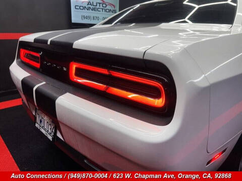 2016 Dodge Challenger SXT Plus