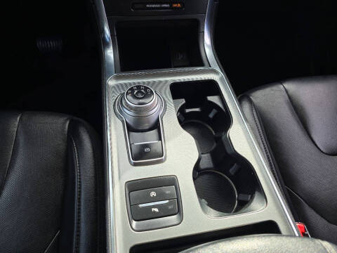 2022 Ford Edge Titanium
