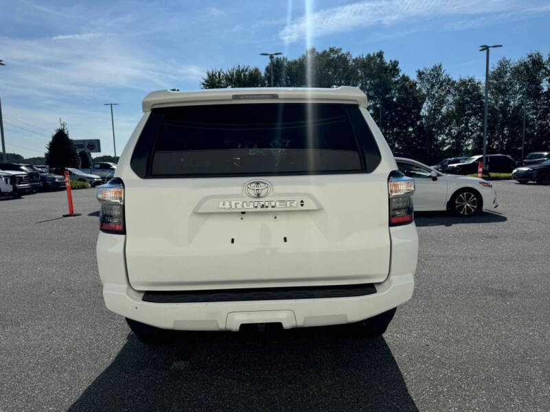 2024 Toyota 4Runner SR5