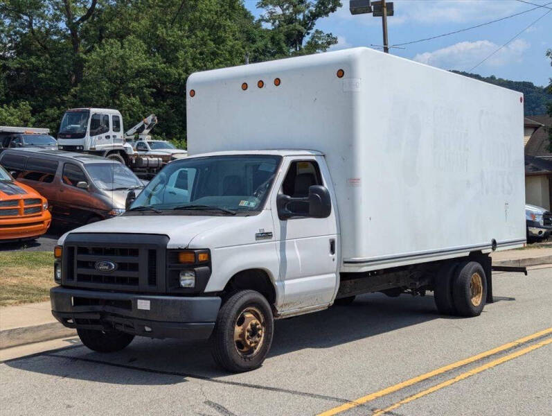 2016 Ford E-Series E-450 SD