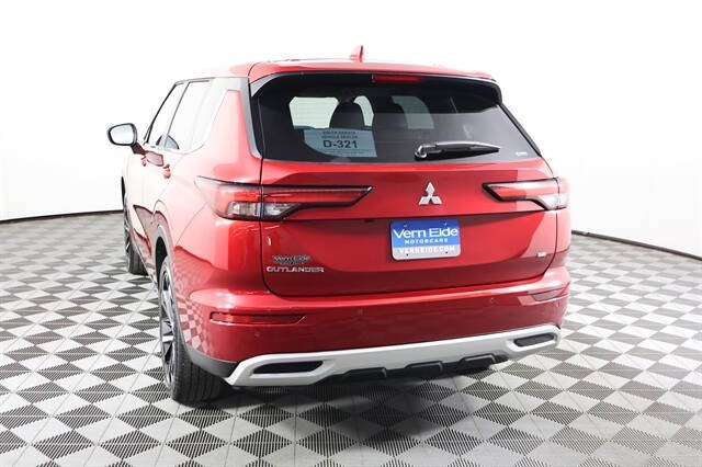 2023 Mitsubishi Outlander SE