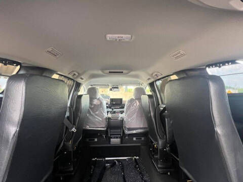2026 Toyota Sienna LE 8-Passenger