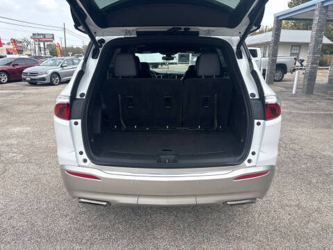 2022 Buick Enclave Essence