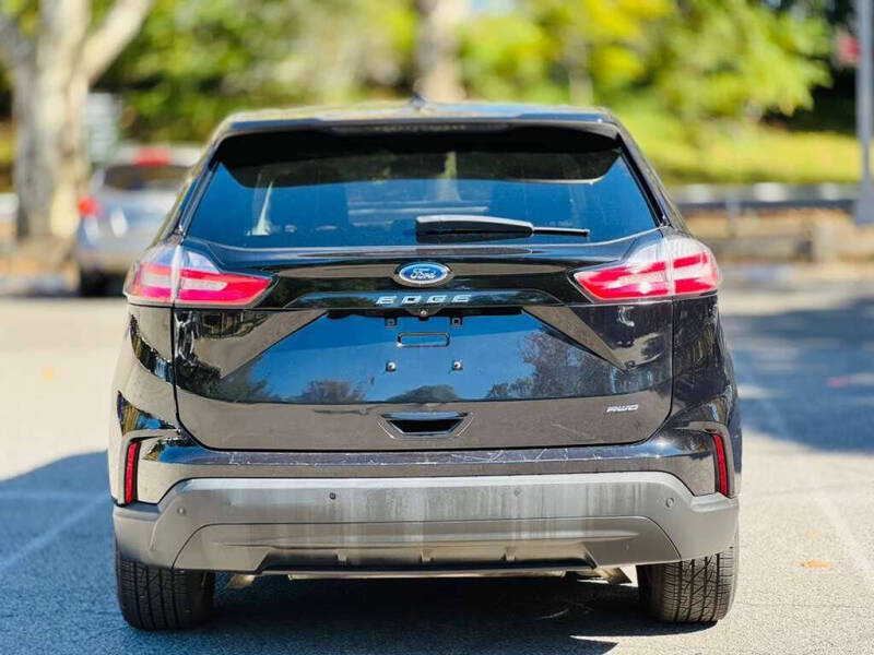 2021 Ford Edge SE