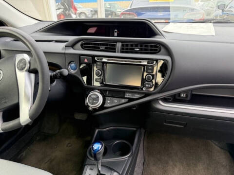 2016 Toyota Prius c Three