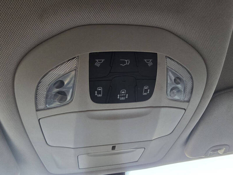 2020 Chrysler Voyager LXi