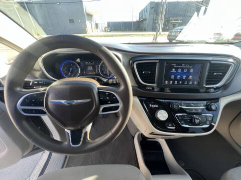 2019 Chrysler Pacifica LX