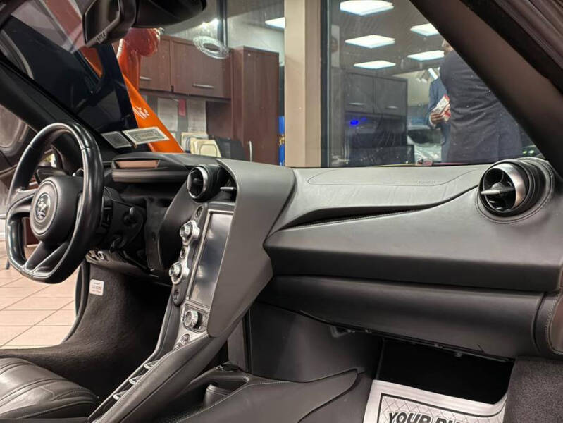 2019 McLaren 720S Performance