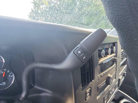 2025 Chevrolet Express LT 3500